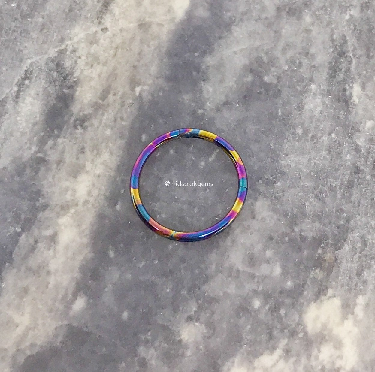 Rainbow Oil Slick - Klappsegment Ring Clicker Astm F136 Titan Eloxiert 16G 18G 14G 12G Septum Oder Conch Hoop Ohrring Rainbow Oil Slick - Klappsegment Ring Clicker Astm F136 Titan Eloxiert 16G 18G 14G 12G Septum Oder Conch Hoop Ohrring von MidSparkGems