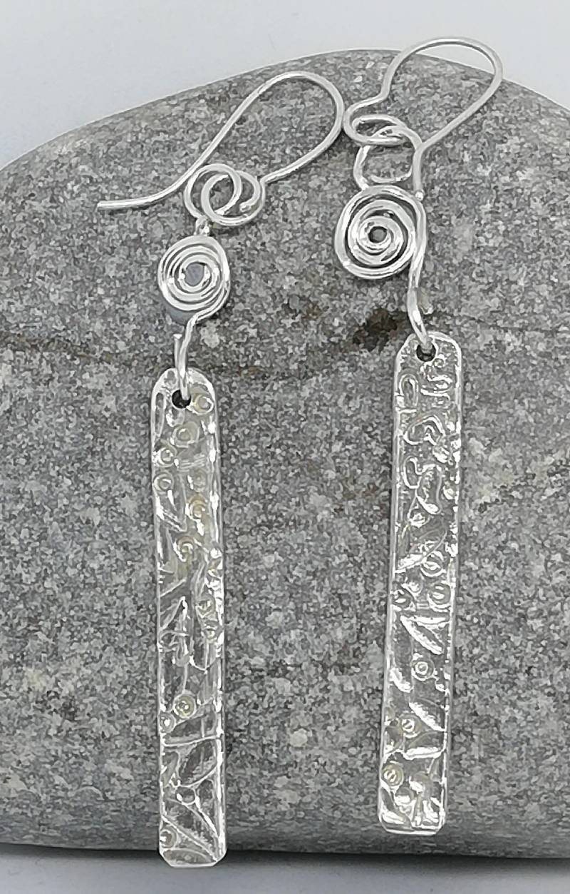 Bronwen Blumen Und Spiral Ohrringe von MidasTouchJewels