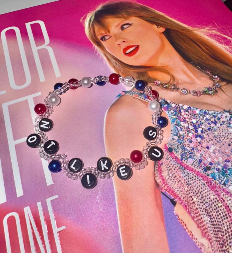 Nicht Wie Wir Armband | Kendrick Lamar Super Bowl Inspiriert Nicht Wie Wir Armband | Kendrick Lamar Super Bowl Inspiriert von MidnightRainJewelry