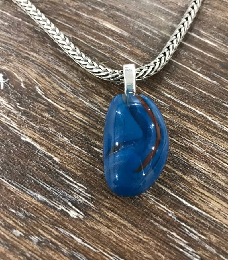 Blau Und Rot Geschmolzenen Glas Anhänger, Geschenk Für Ihn, Glasstein Blau Illusion Anhänger Blau Und Rot Geschmolzenen Glas Anhänger, Geschenk Für Ihn, Glasstein Blau Illusion Anhänger von MidwayMercantileCo