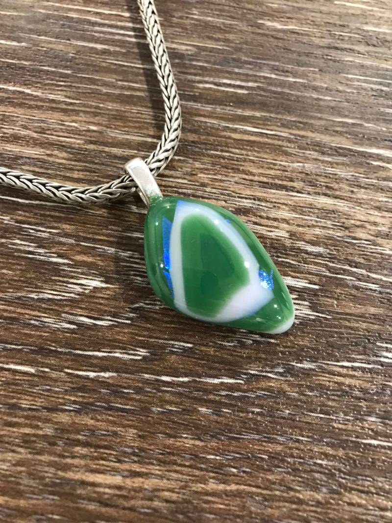 Grün & Rosa Dichroic Geschmolzenes Glas Anhänger, Glasstein Brautjungfer Geschenke, Moderner Schmuck Für Sie, Trendiger Sie Grün & Rosa Dichroic Geschmolzenes Glas Anhänger, Glasstein Brautjungfer Geschenke, Moderner Schmuck Für Sie, Trendiger Sie von MidwayMercantileCo