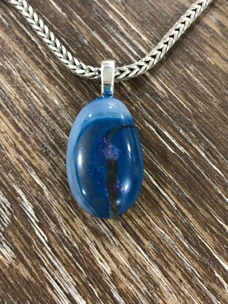 Marineblau Geschmolzenes Glas Anhänger, Moderner Schmuck, Anhänger Für Halskette, Mehrfarbiger Kunst Papa von MidwayMercantileCo