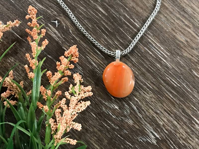 Orange Mango Geschmolzenes Glas Anhänger, Schmuck Zubehör, Trendy Schmuck, Geschenk Für Mutter, Dichroic Glas, Mode-Accessoire, Einzigartiges Sie von MidwayMercantileCo