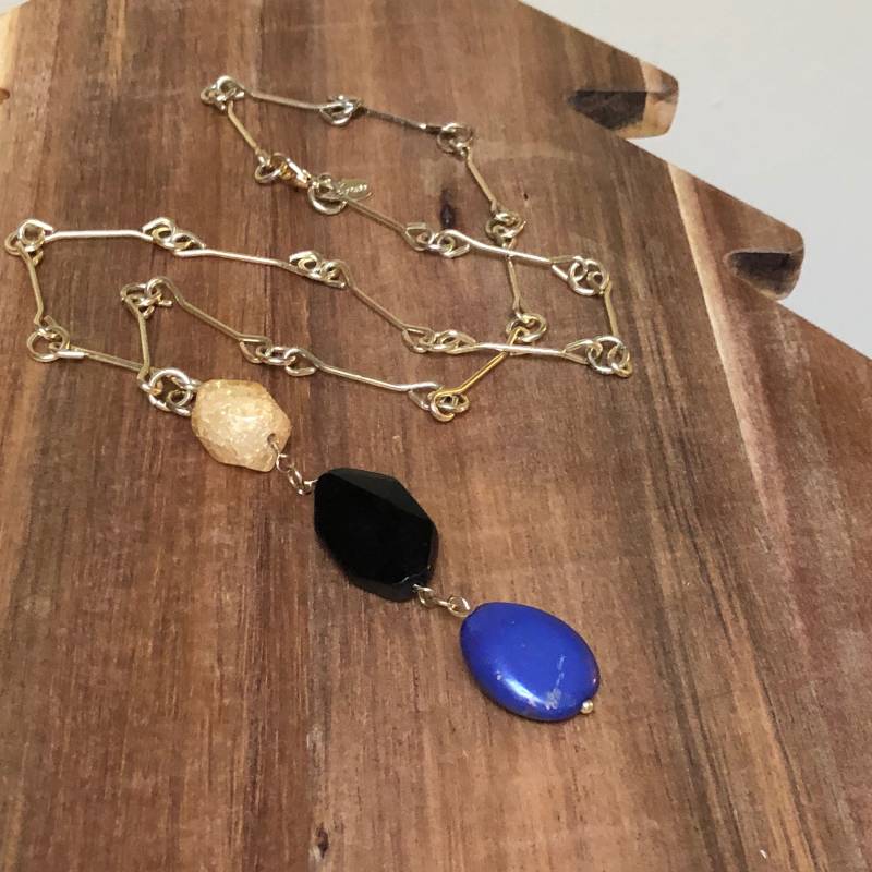 Anhänger Halskette Funkeln Gold Perle Schwarz Blau Stein Ton Metall Kette Y Vintage Express Schmuck Anhänger Halskette Funkeln Gold Perle Schwarz Blau Stein Ton Metall Kette Y Vintage Express Schmuck von MidwestVintageShop