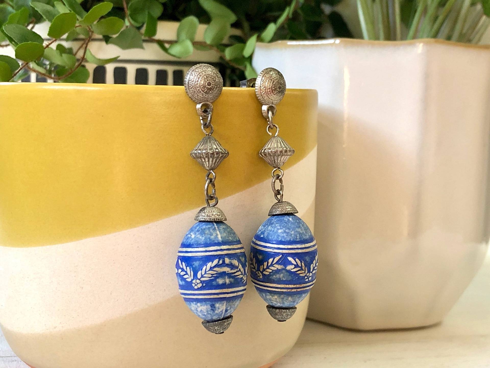 Blaue Dangly Ohrringe Große Perlen Silber Metall Boho Vintage Schmuck Ohrstecker von MidwestVintageShop