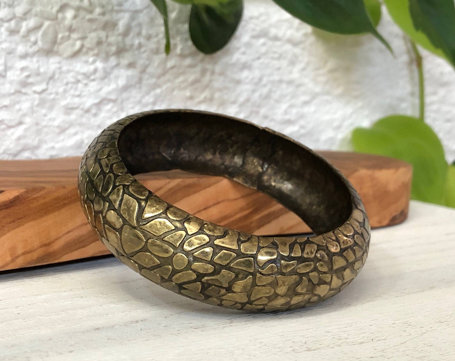 Schlangenleder Armband Gold Schwarz Manschette Armreif Ton Messing Metall Vintage Distressed Schmuck Boho Geschenk Schlangenleder Armband Gold Schwarz Manschette Armreif Ton Messing Metall Vintage Distressed Schmuck Boho Geschenk von MidwestVintageShop