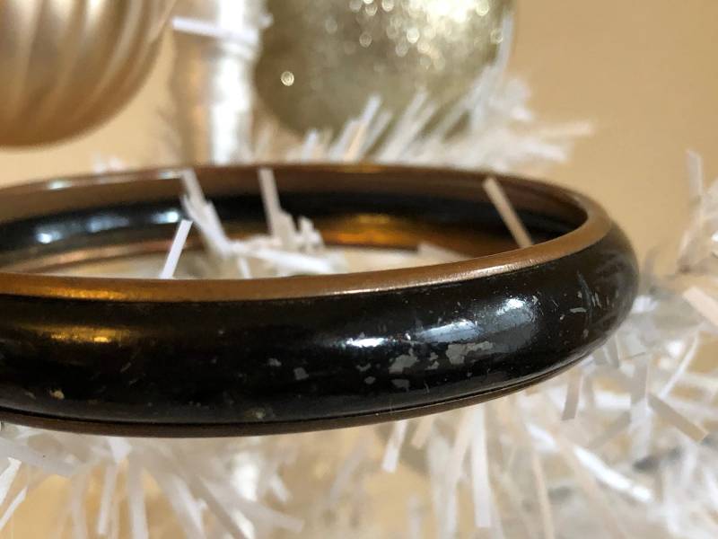 Schwarzes Armband Gold Ton Messing Metall Manschette Emaille Vintage Distressed Schmuck Boho Geschenk von MidwestVintageShop