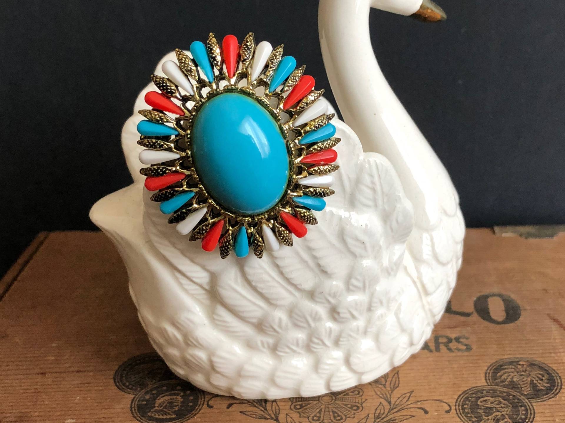 Türkis Pin Koralle Rot Weißgold Metall Oval Brosche Vintage Blume Perle Schmuck von MidwestVintageShop