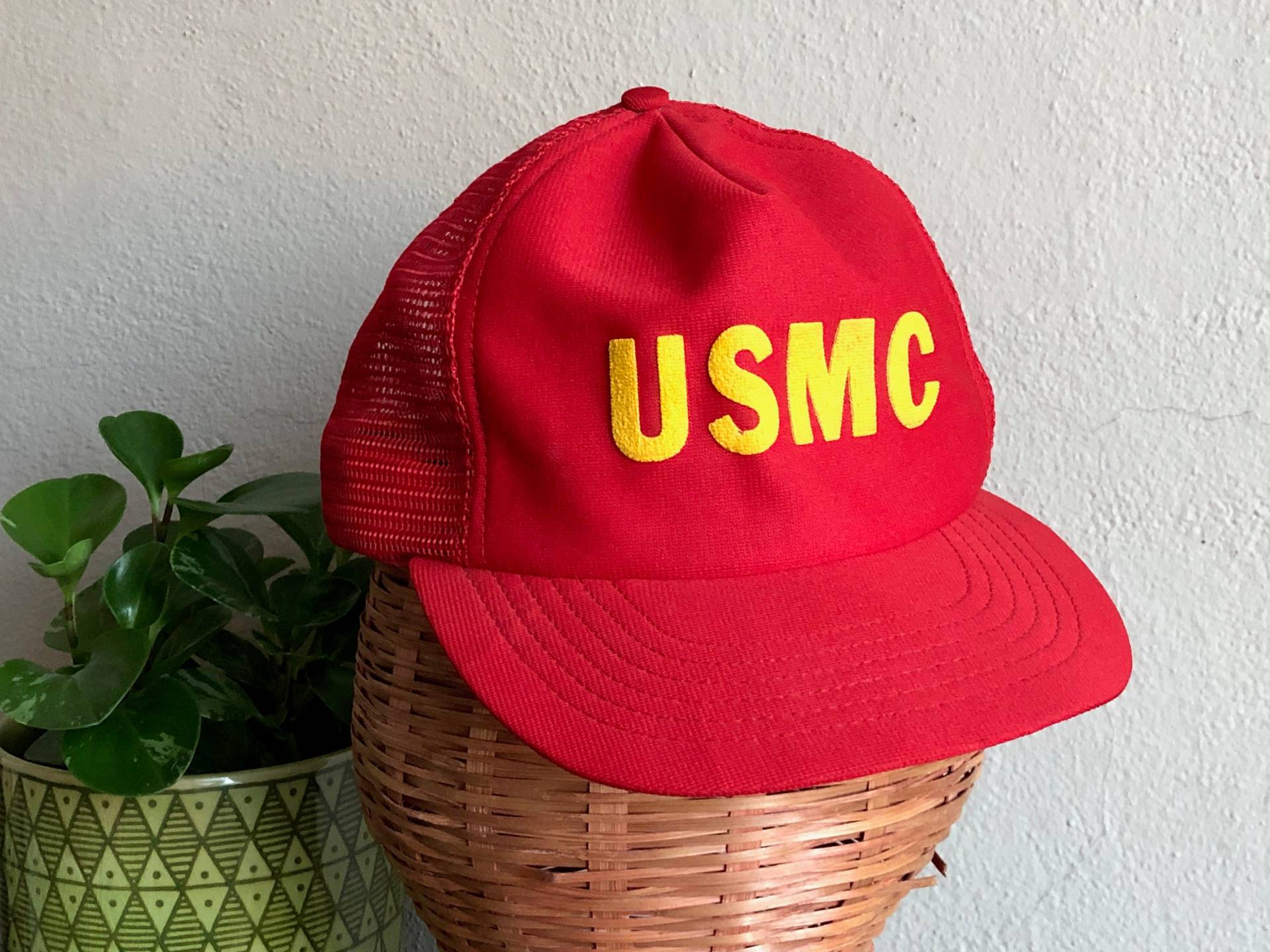 Usmc Hut Rot Mesh Trucker Snapback Made in Usa Vintage Beunruhigt Gelb Marines Usmc Hut Rot Mesh Trucker Snapback Made in Usa Vintage Beunruhigt Gelb Marines von MidwestVintageShop