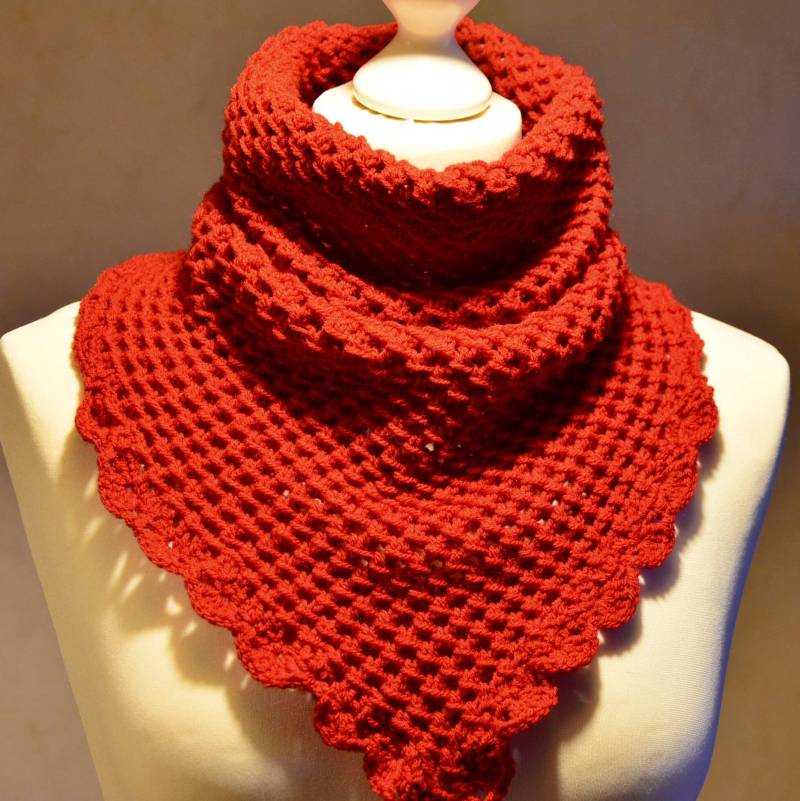 Gestrickter Schlauchschal "Bella", Rot von MiezesStrickDesign