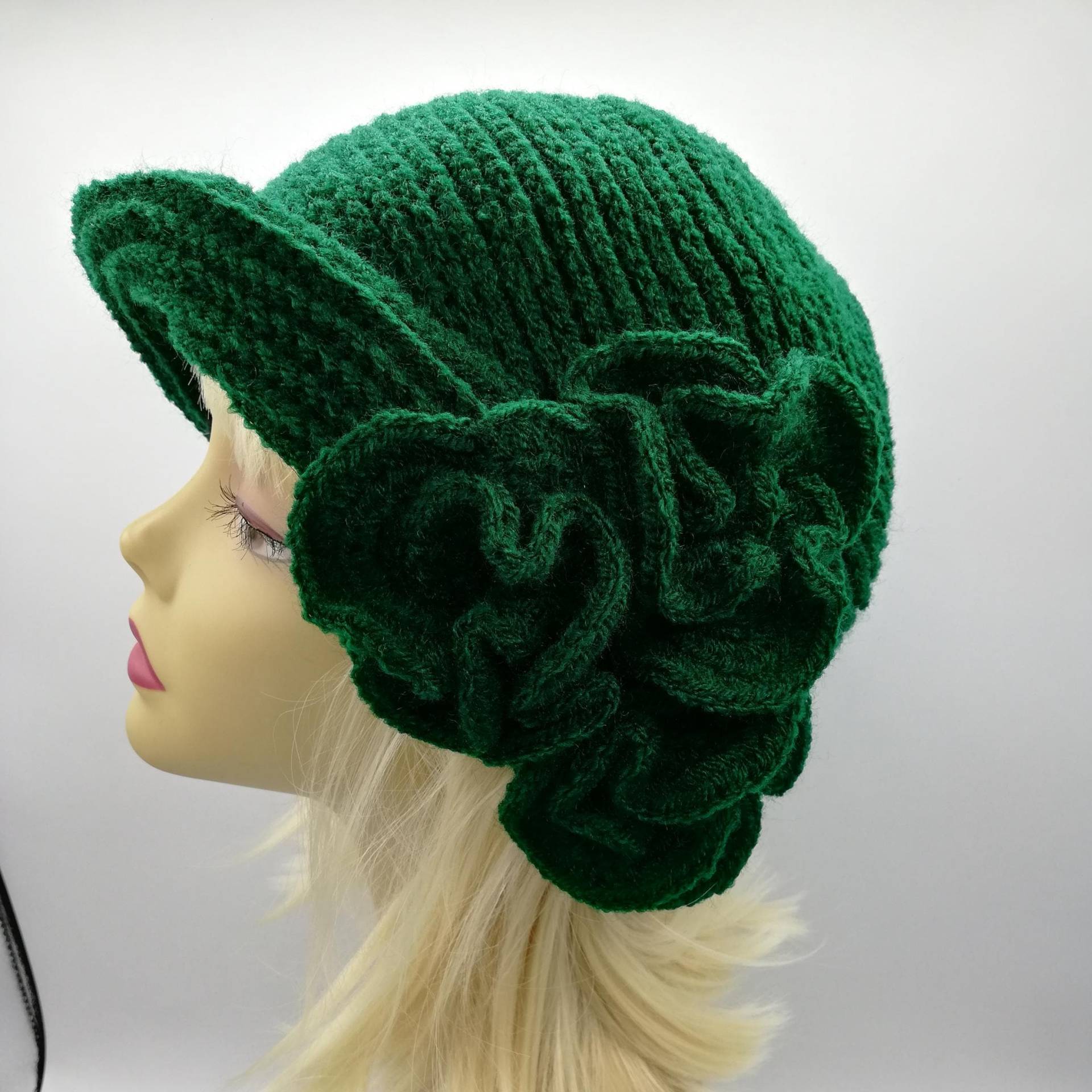 Häkelhut "Lydia", Eleganter Hut - Dunkelgrün von MiezesStrickDesign