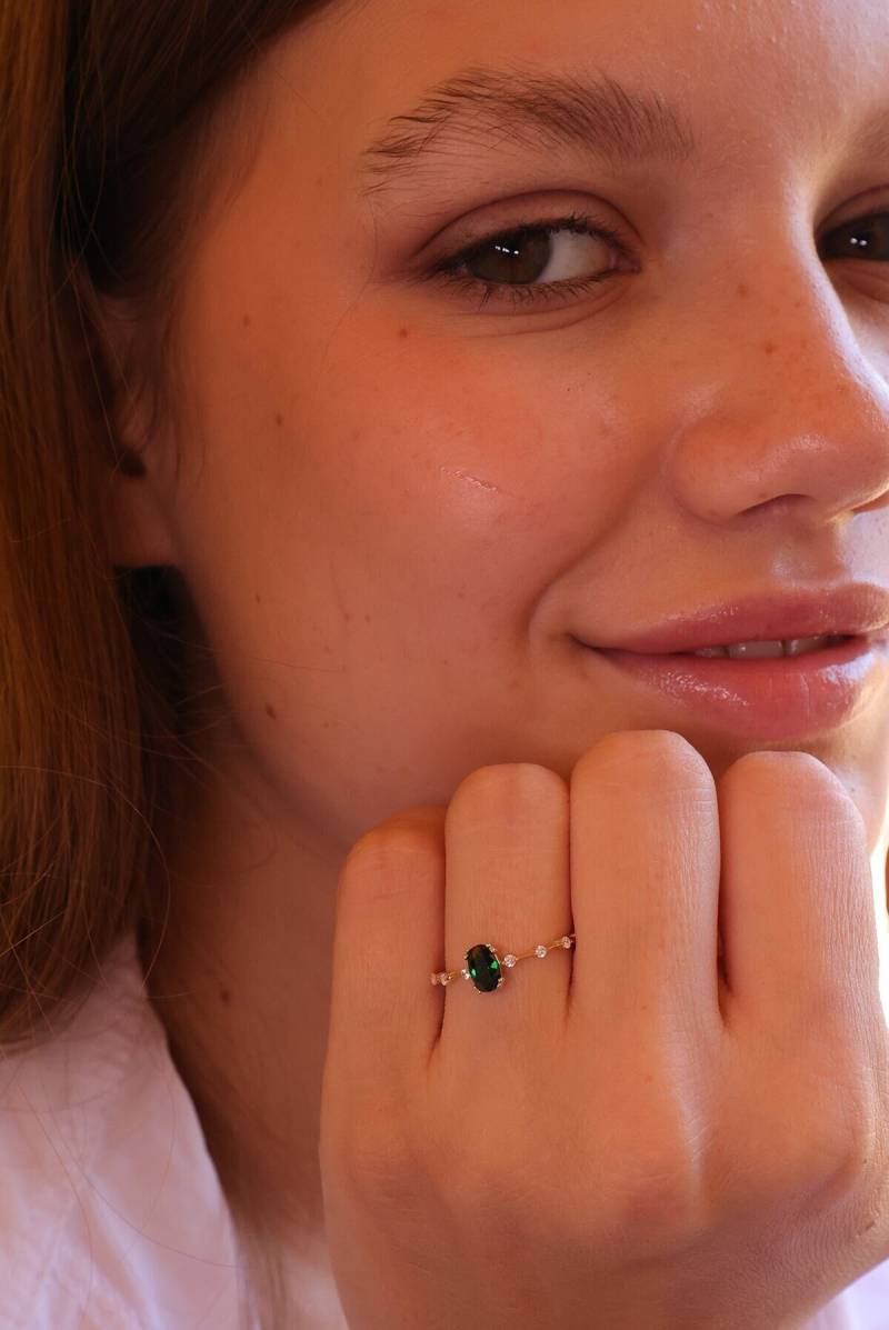 Mihenkler Jewelry 14K Grün Design Stein Gold Ring von MihenklerJewellery