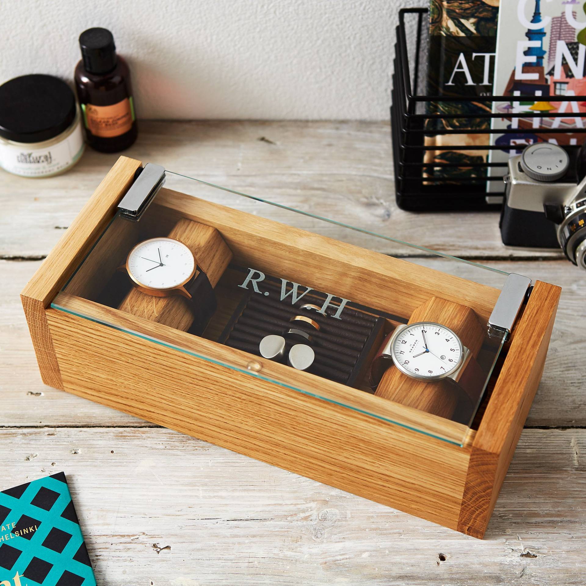 Personalisierte Geätzte Glas Manschettenknopf & Uhrenbox Schmuckaufbewahrung Aus Massiver Eiche Personalisierte Geätzte Glas Manschettenknopf & Uhrenbox Schmuckaufbewahrung Aus Massiver Eiche von MijMojDesign