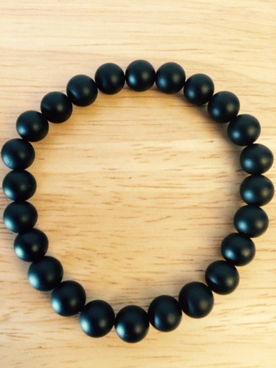 Wunderschönes Schwarz Mattes Onyx 8mm Spirituelles Armband Handarbeit Maßanfertigung Größen Verfügbar Auf Stretch Kordel Unisex Wunderschönes Schwarz Mattes Onyx 8mm Spirituelles Armband Handarbeit Maßanfertigung Größen Verfügbar Auf Stretch Kordel Unisex von MijoMadreDesign