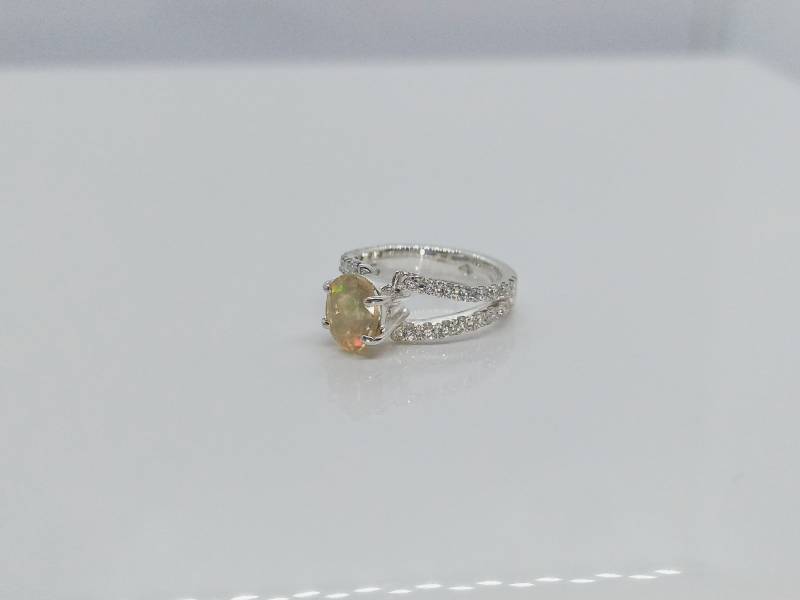 Ehering - Einzigartiger Ring 925Er Silberring Mehrfarbiger Opalstein Und Zirkoniumoxide Größe 50 von MikaVenusaBijouterie