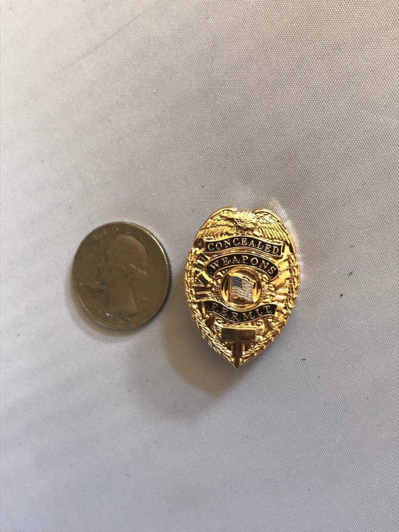 Dünne Blaue Linie Goldener Polizist Pin von MikesBluelinewallets