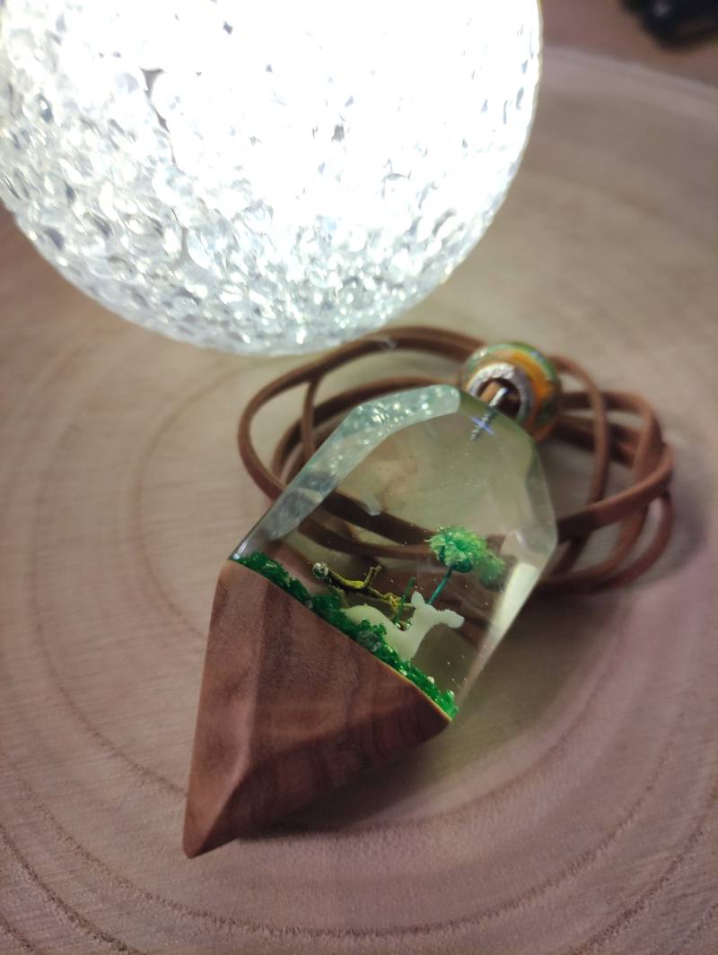 Epoxidharz Olivenholz Anhänger Kette Schmuck Jäger von MikesKreativWelt