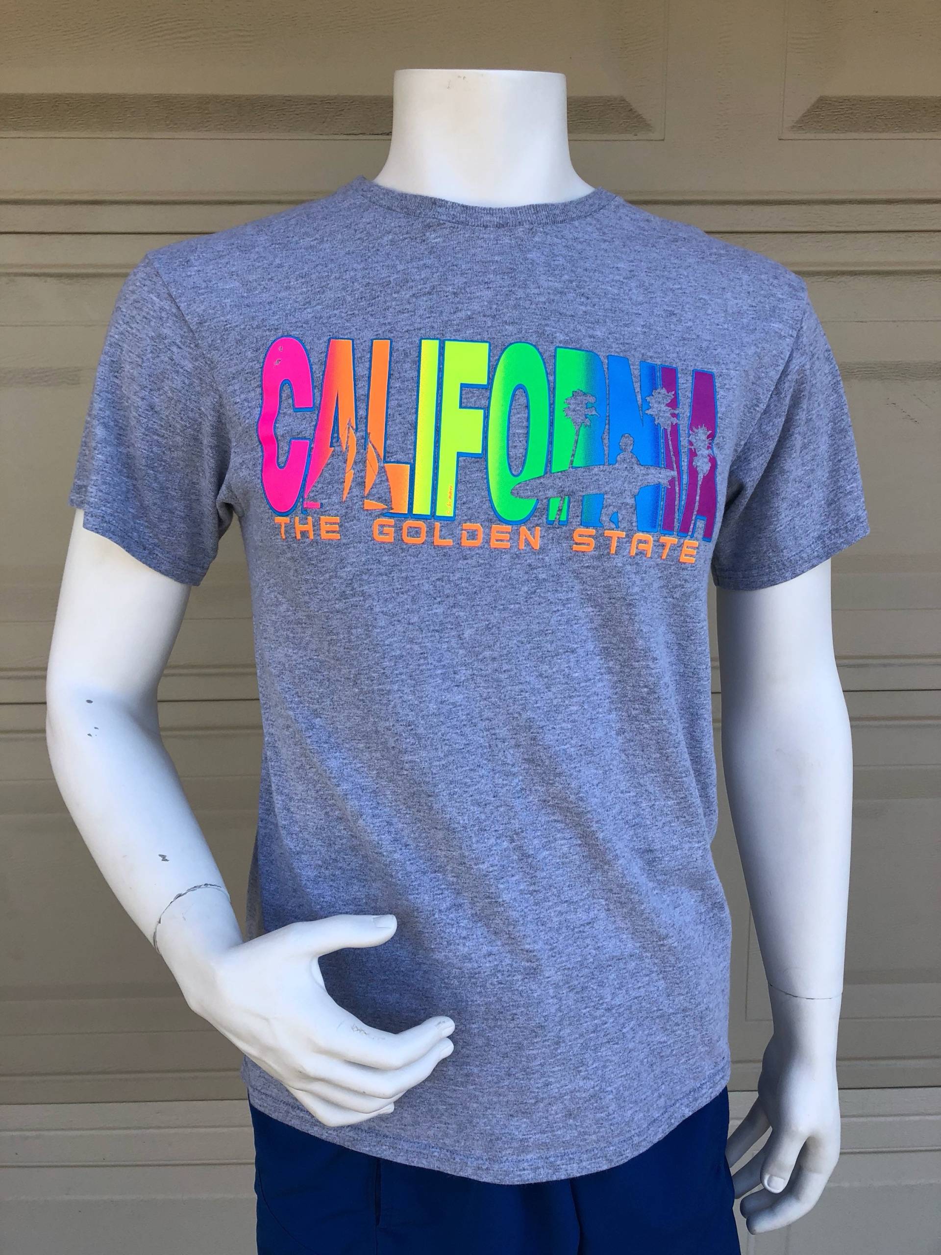 Jahrgang Neon California T Shirt Grau Surfen Golden State T-Shirt Größe Small Jahrgang Neon California T Shirt Grau Surfen Golden State T-Shirt Größe Small von MikesQualityVintage