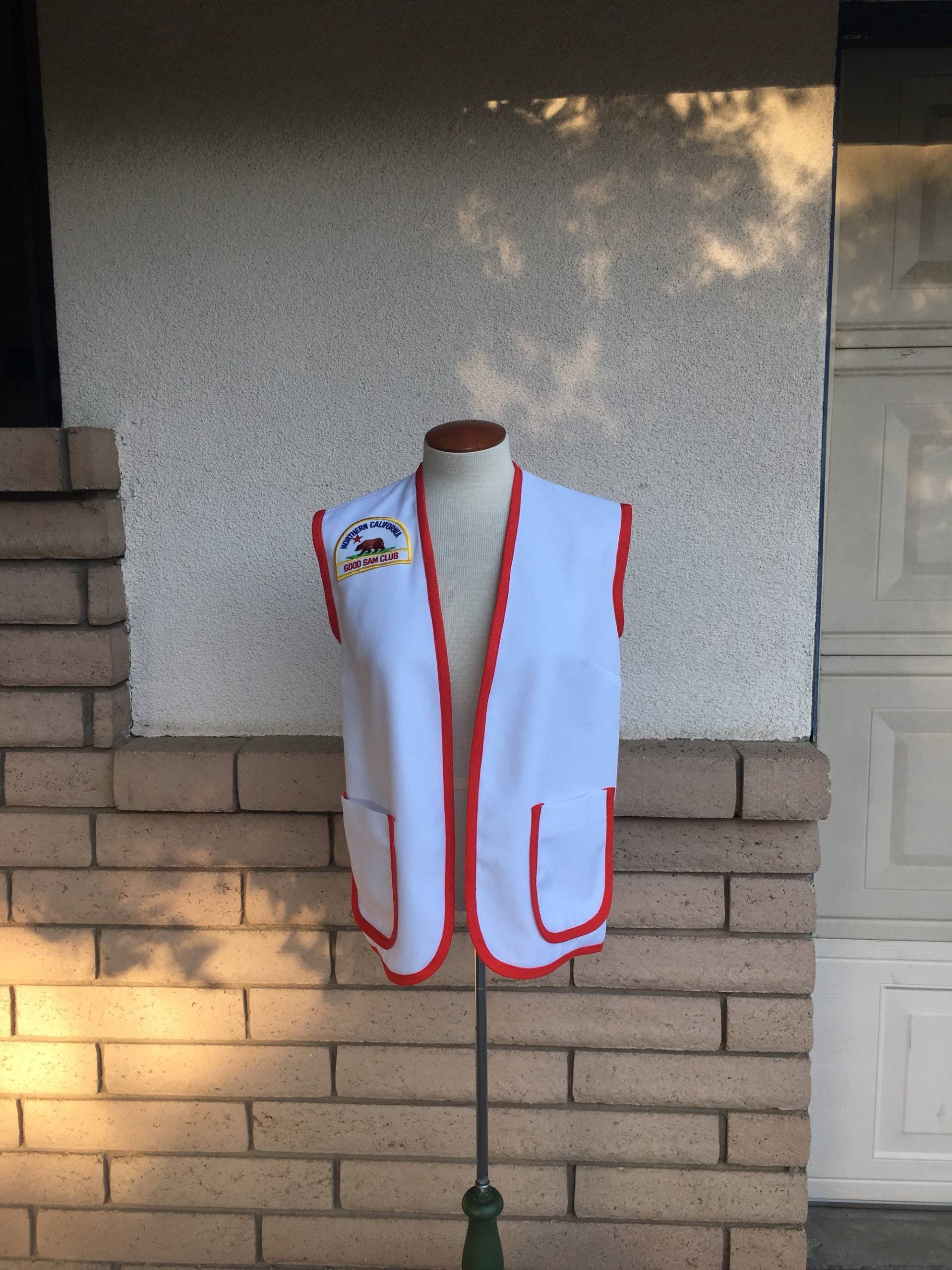 Vintage Offizielle Good Sam Club Staff Shirt Weste Rv Camping Nord-Kalifornien Reiseuniform Frauen Männer Klein Vintage Offizielle Good Sam Club Staff Shirt Weste Rv Camping Nord-Kalifornien Reiseuniform Frauen Männer Klein von MikesQualityVintage