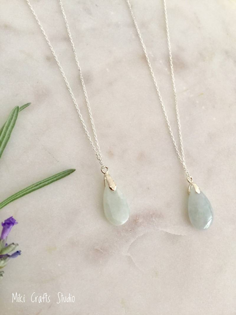 Winzige Teardrop Jade Halskette | Jadeschmuck Silber |Silber Winzige Teardrop Jade Halskette | Jadeschmuck Silber |Silber von MikiCraftsStudio