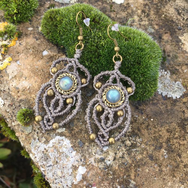 Ohrringe Aus Makramee-Labradorit-Set in Bronze - Grauer Faden von MikisBijoux