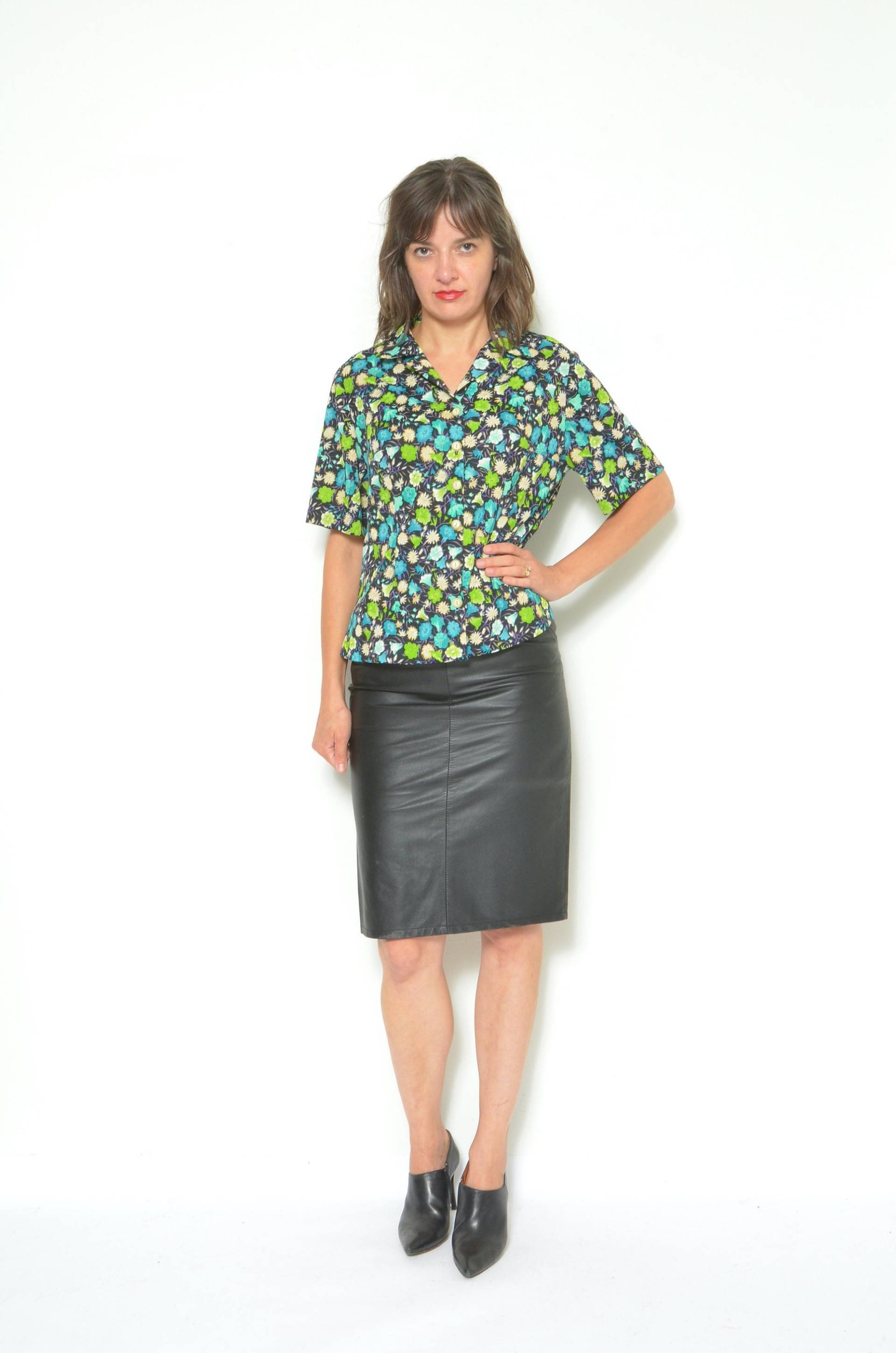 80Er Jahre Bluse Mit Blümchenmuster Vintage Kurzarm Hemd von MikseStudio