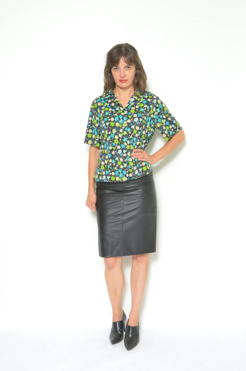 80Er Jahre Bluse Mit Blümchenmuster Vintage Kurzarm Hemd von MikseStudio