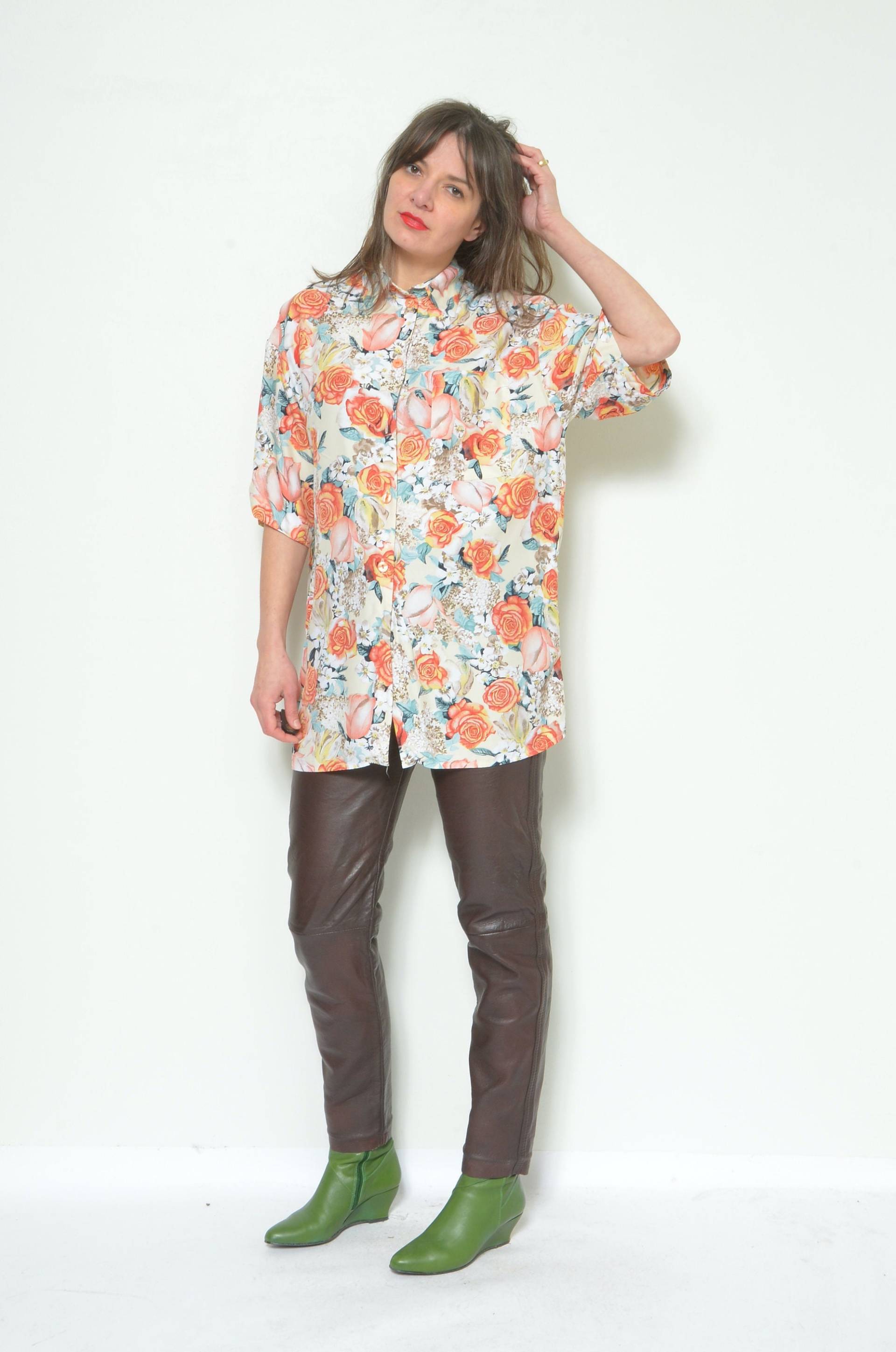 Blumen Print Bluse/ Vintage 90Er Jahre Rosen Kurzarm Top Mit Knöpfen - Größe Medium Large von MikseStudio