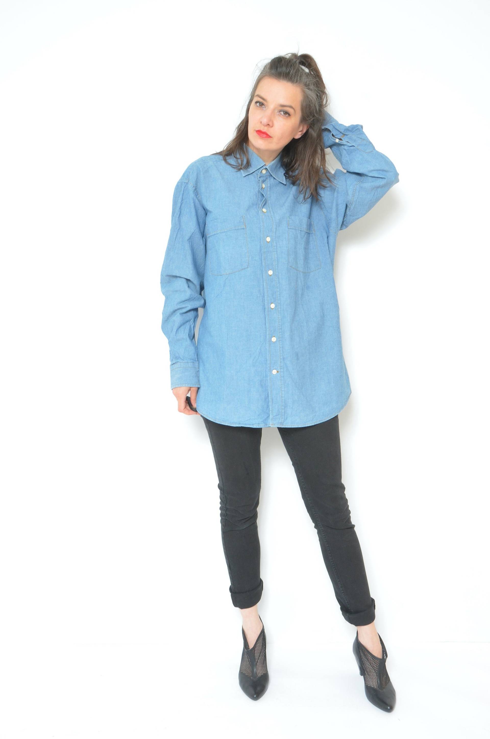Denim Shirt/Vintage 00Er Jahre Dünnes Jeanshemd Langarm Oversized Top - Größe Medium von MikseStudio