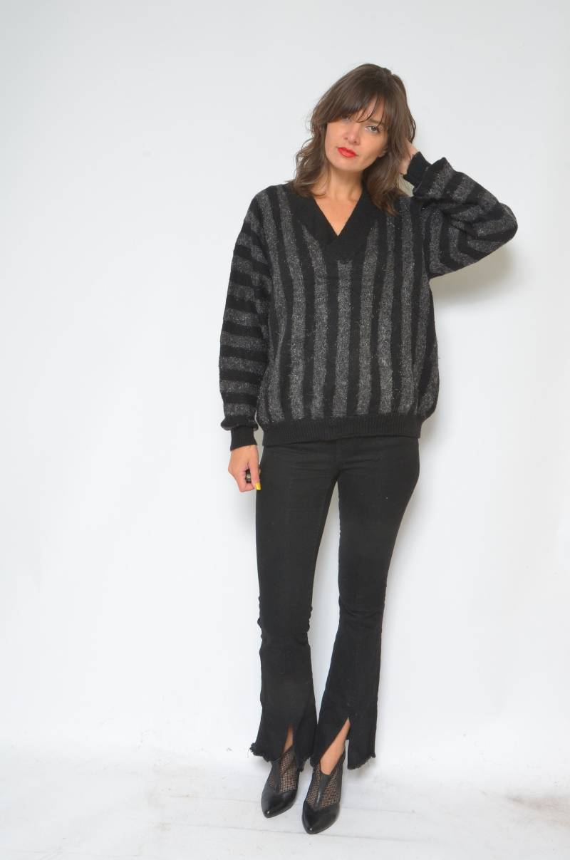 Gestreifte V-Ausschnitt Übergroße Pullover/Vintage 90Er Jahre Flauschige Fuzzy - Größe Medium von MikseStudio