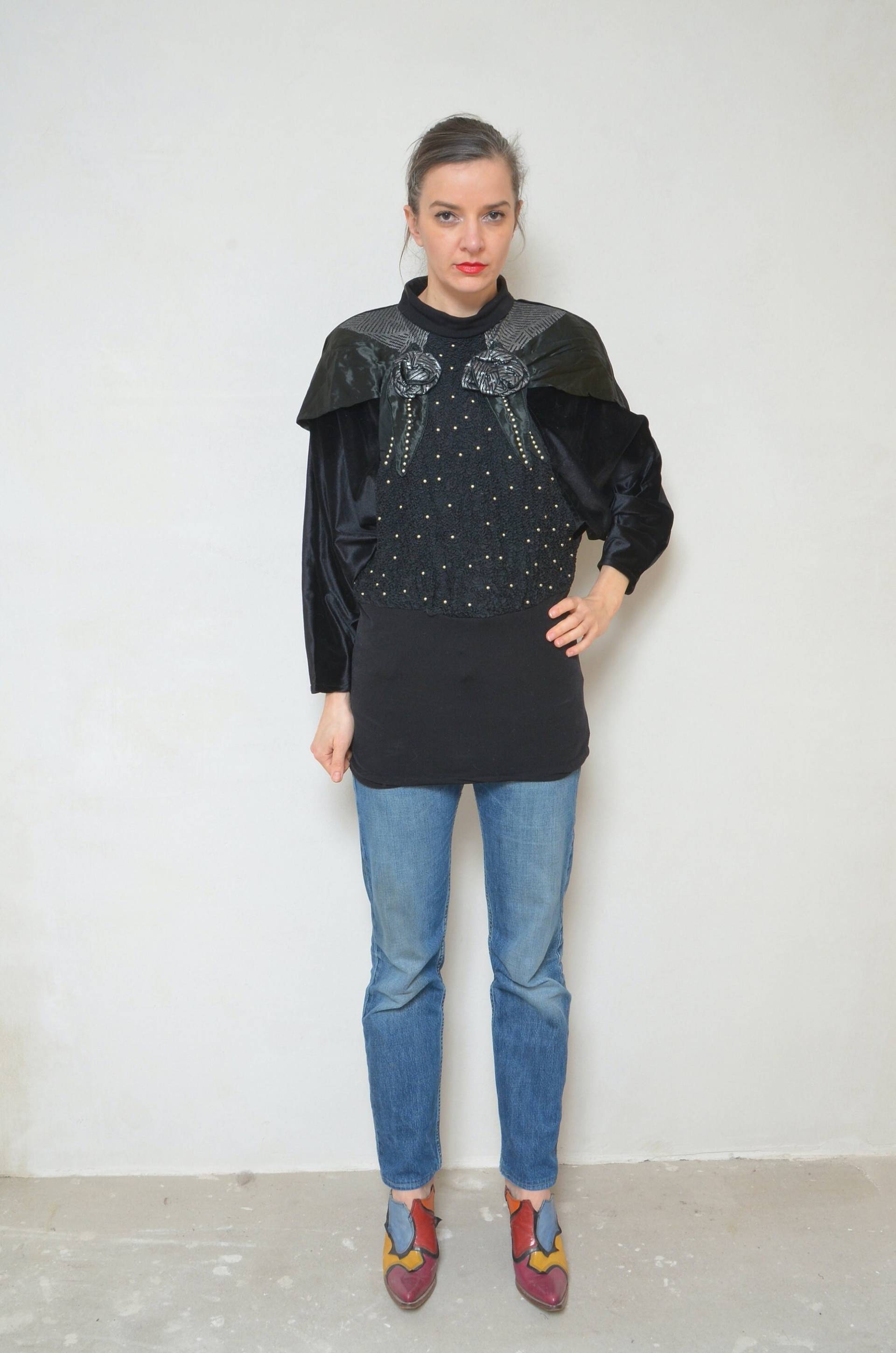 Verzierte Samtbluse/Vintage 80Er Jahre Fledermaus-Langarm-Top Mit Stehkragen Und Blumenmuster - Größe S von MikseStudio