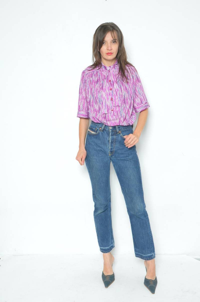 Vintage 80Er Jahre Abstrakt Gedruckte Krawatten Bluse - Größe L von MikseStudio