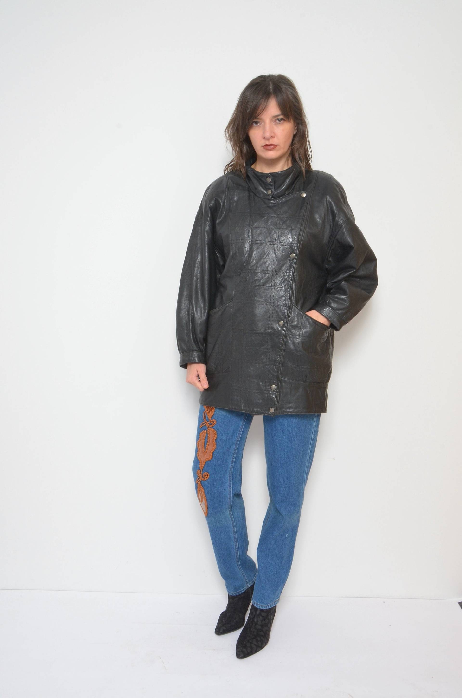 Vintage 80Er Jahre Gesteppte Lederjacke Oversized Druckknopfmantel von MikseStudio