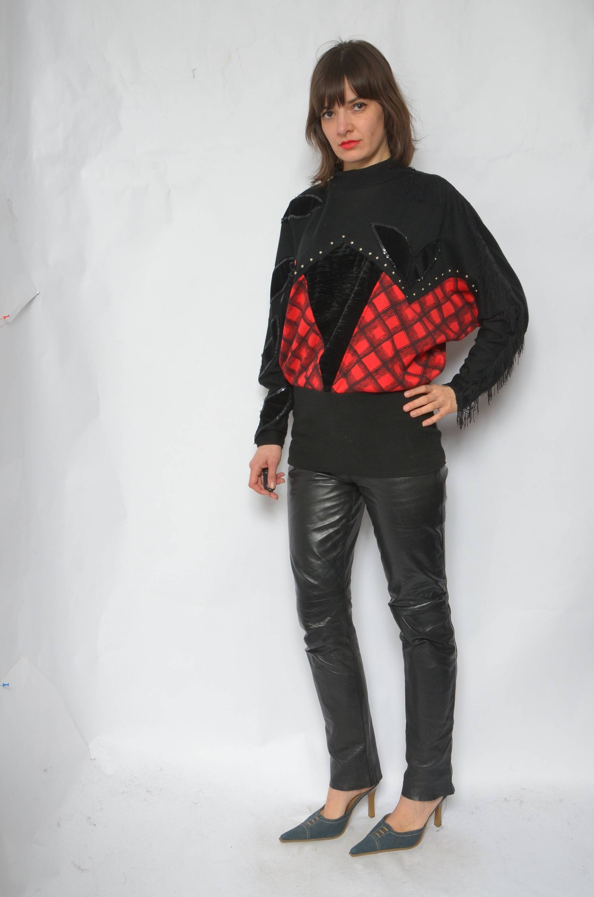 Vintage 80Er Jahre Oberteil Mit Fledermausärmeln Verziertes Stehkragen Top, Gr. S von MikseStudio