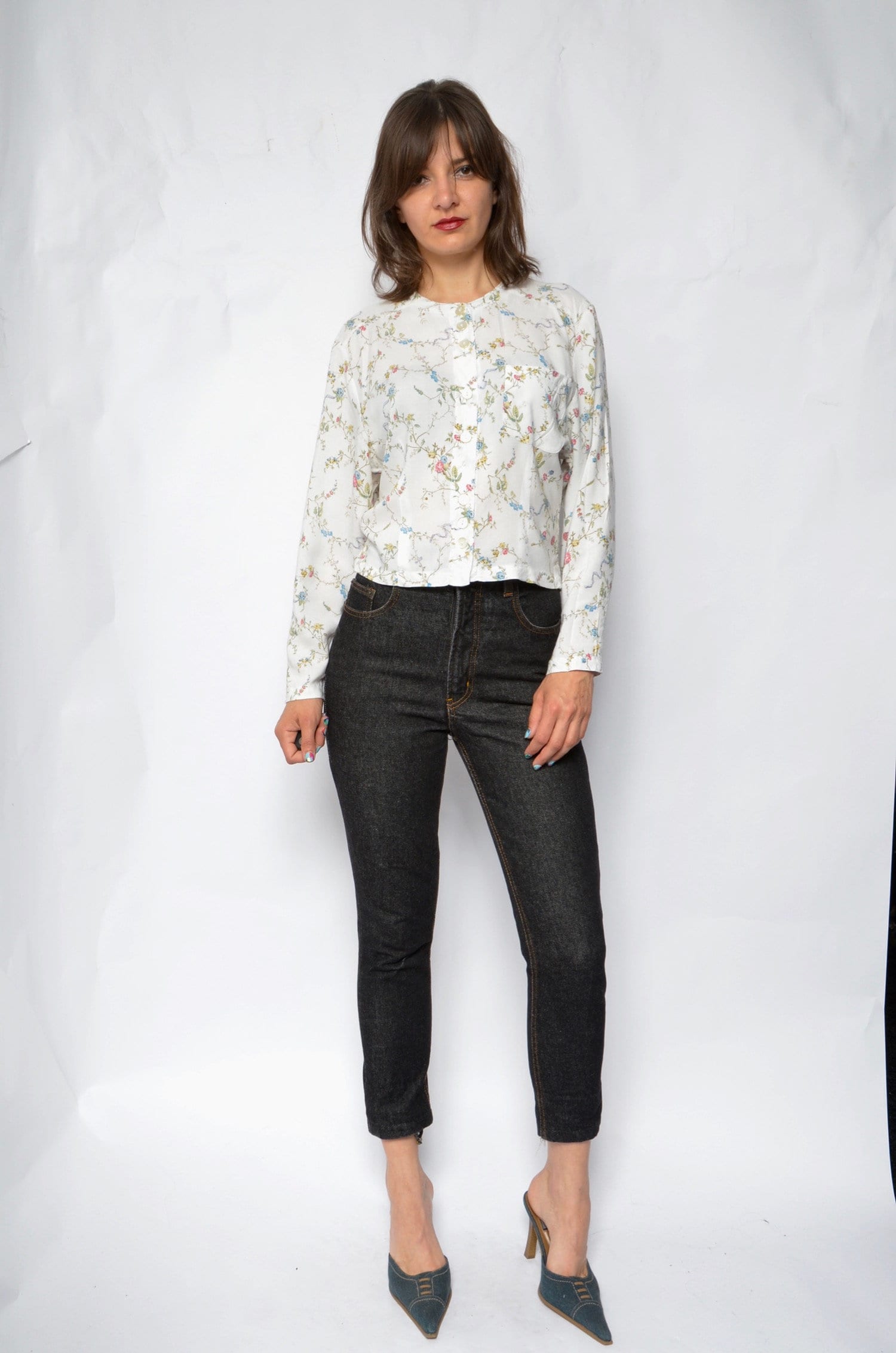 Vintage 90Er Jahre Bluse Mit Blümchenmuster Kurzes, Geknöpftes Top Aus Baumwolle - Größe S von MikseStudio