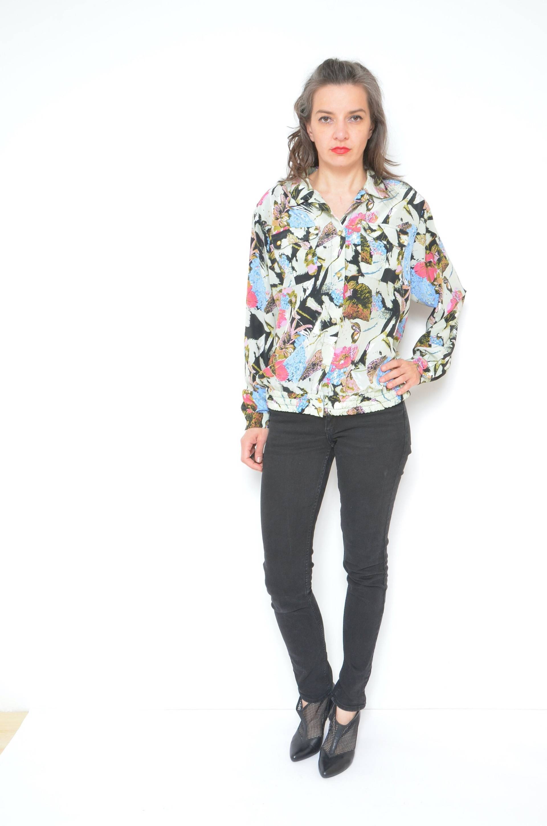 Vintage 90Er Jahre Bluse Mit Blumenmuster Farbenfrohes Taschentop, Grösse L von MikseStudio