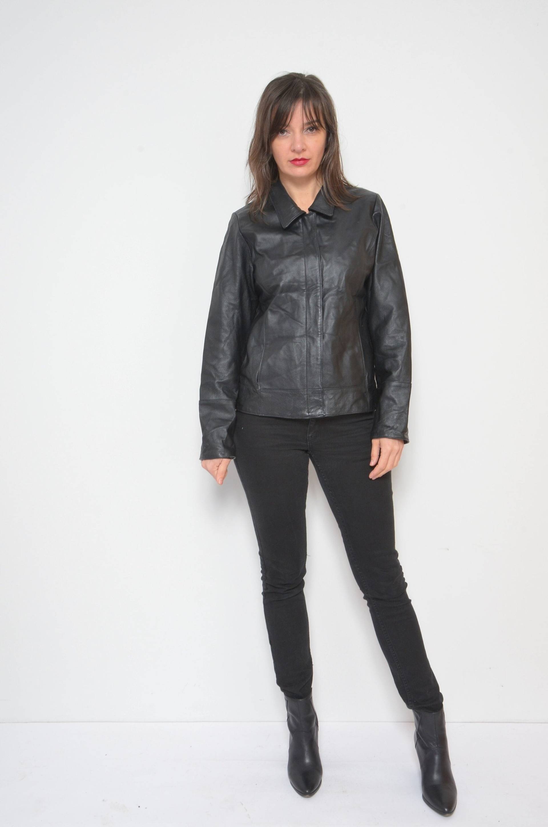 Vintage 90Er Jahre Echtlederjacke Taillierter Schwarzer Kragen, Größe S von MikseStudio