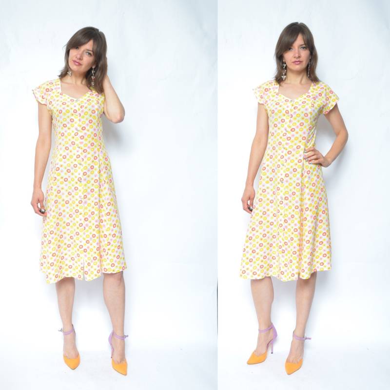 Vintage 90Er Jahre Floral Midi Kleid Weißes Blumen Print Sommerkleid, Größe Medium von MikseStudio
