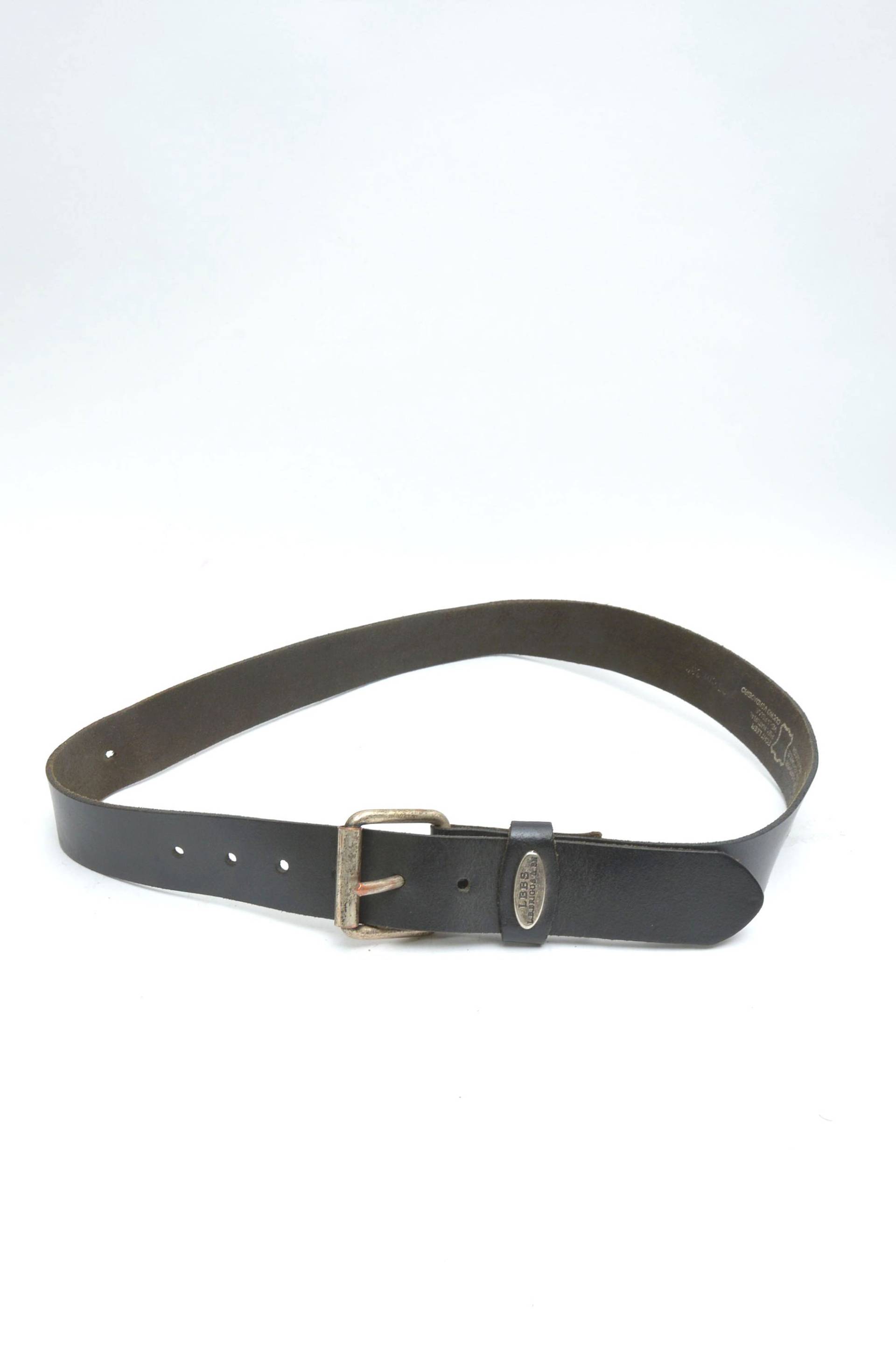 Vintage 90Er Jahre Großer Schwarzer Leder Gürtel Mit Quadrat Silber Metall Schnalle von MikseStudio