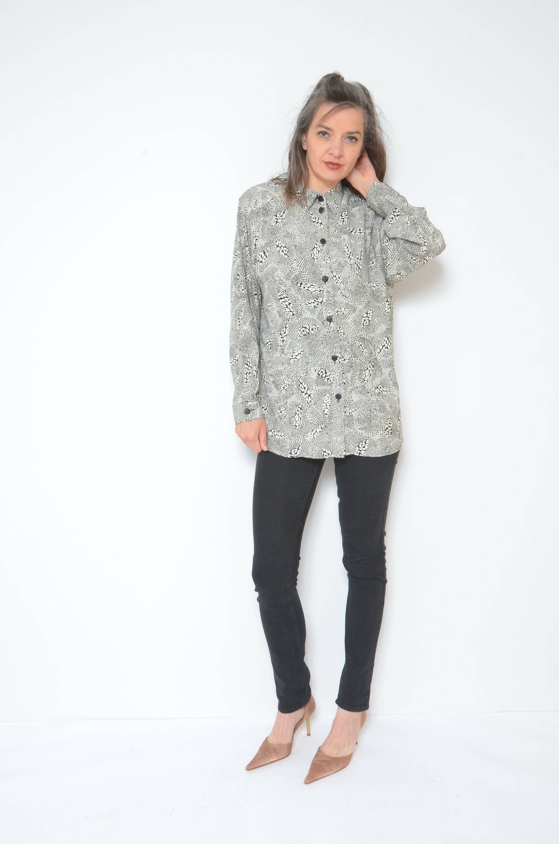 Vintage 90Er Jahre Schlangen Muster Bluse Oversized Langarm Shirt, Grösse Large von MikseStudio