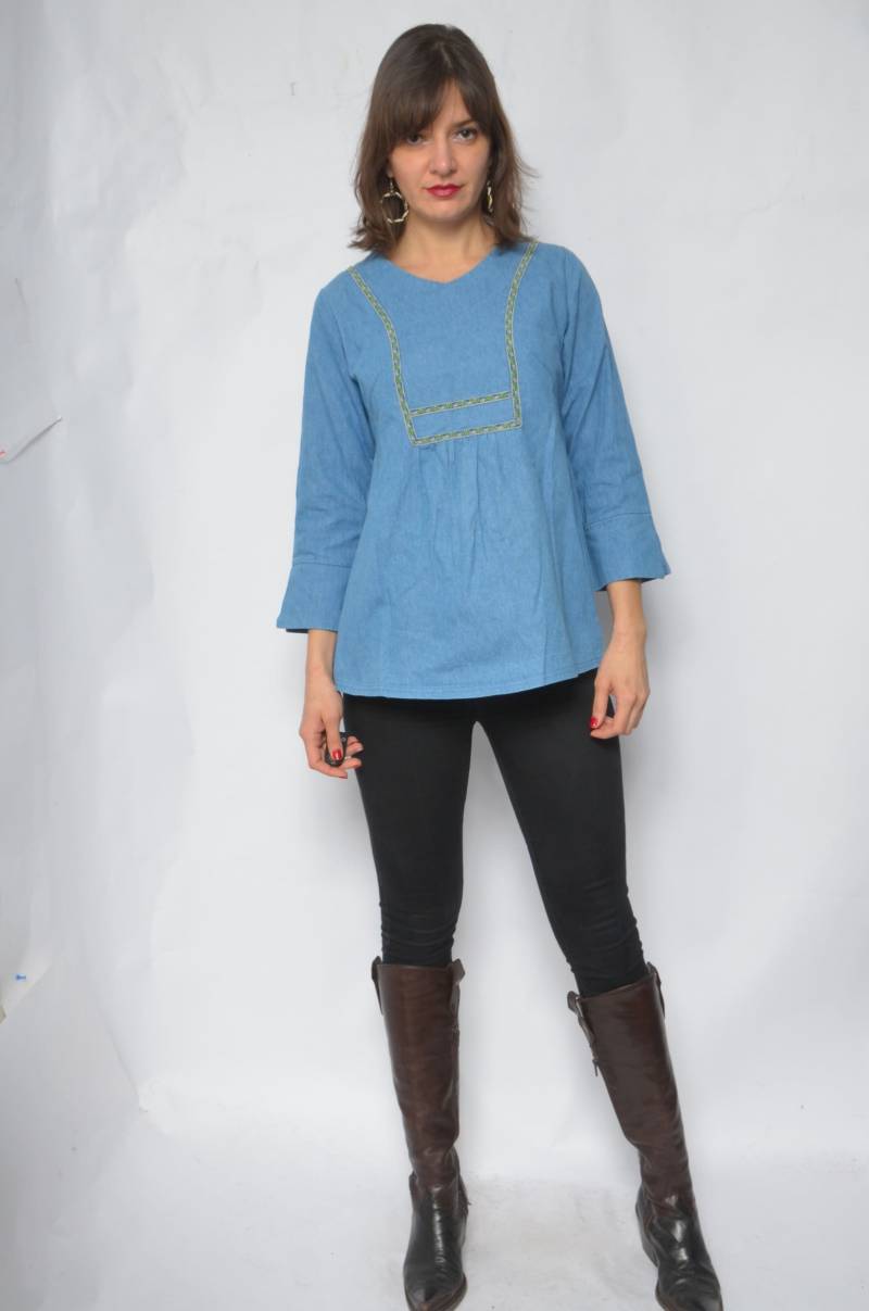 Vintage 90Er Jahre Verziertes Jeansoberteil Jeansbluse Mit Gebundener Taille, Größe S von MikseStudio