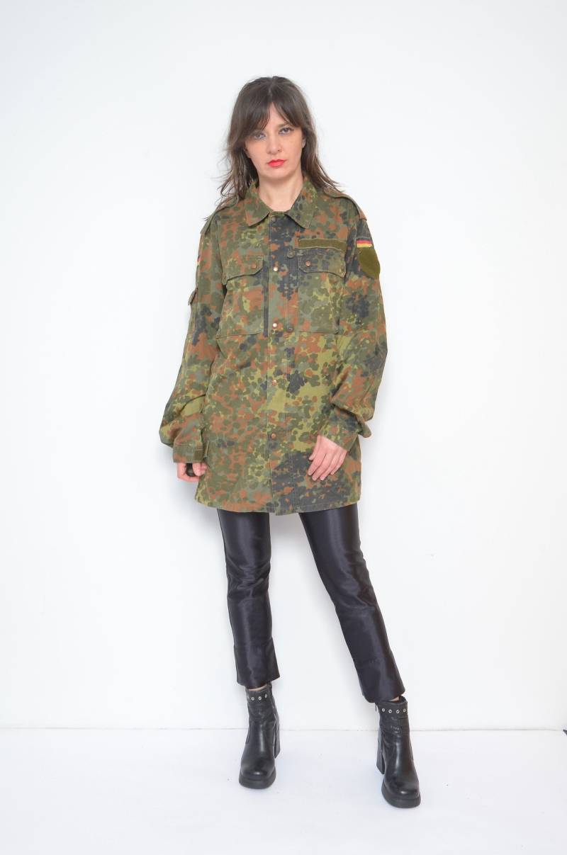Vintage Camouflage Jacke/90Er Jahre Bundeswehr Hemd - Größe Medium von MikseStudio