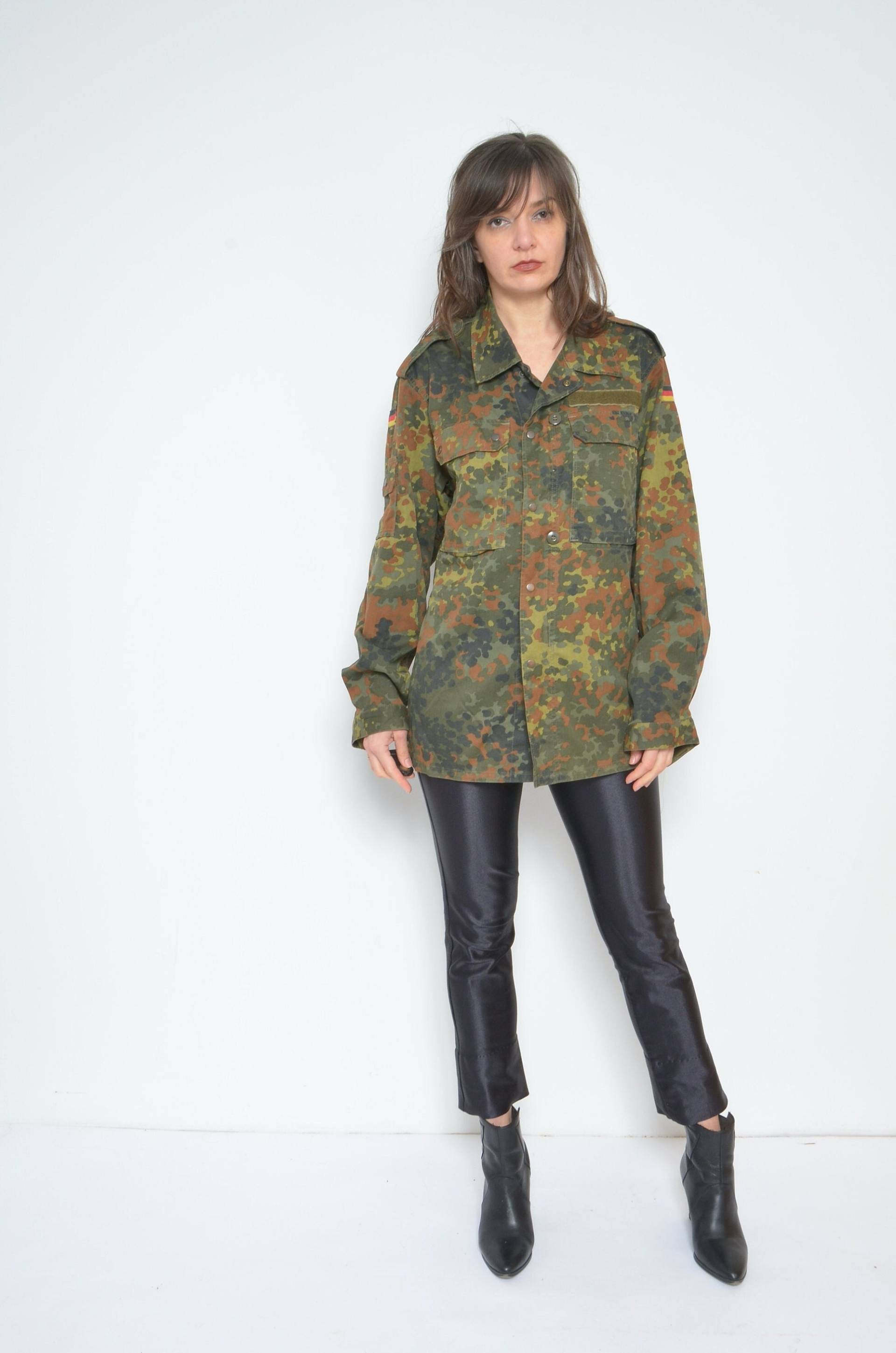 Vintage Camouflage Jacke/90Er Jahre Bundeswehr Hemd - Größe Medium von MikseStudio