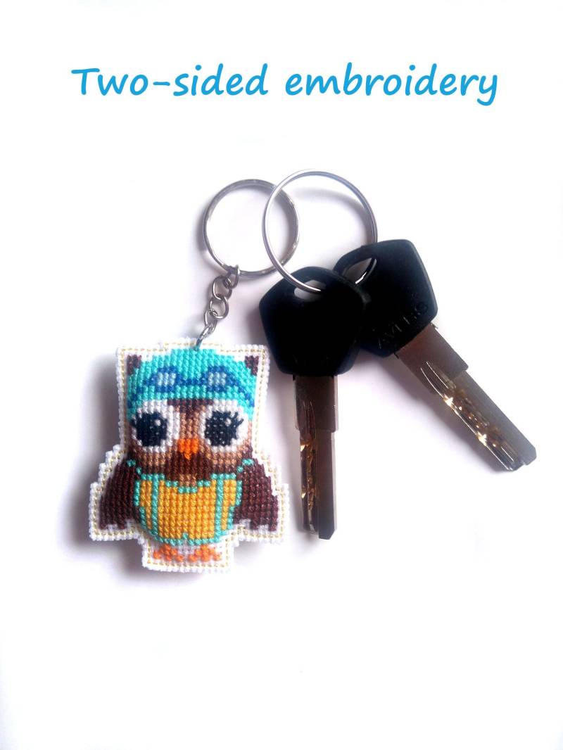 Einzigartige Schlüsselanhänger - Handstickerei Schwimmen Eule Ooak Geschenk Für Schwimmer Einzigartige Schlüsselanhänger - Handstickerei Schwimmen Eule Ooak Geschenk Für Schwimmer von MilaCrossStitch