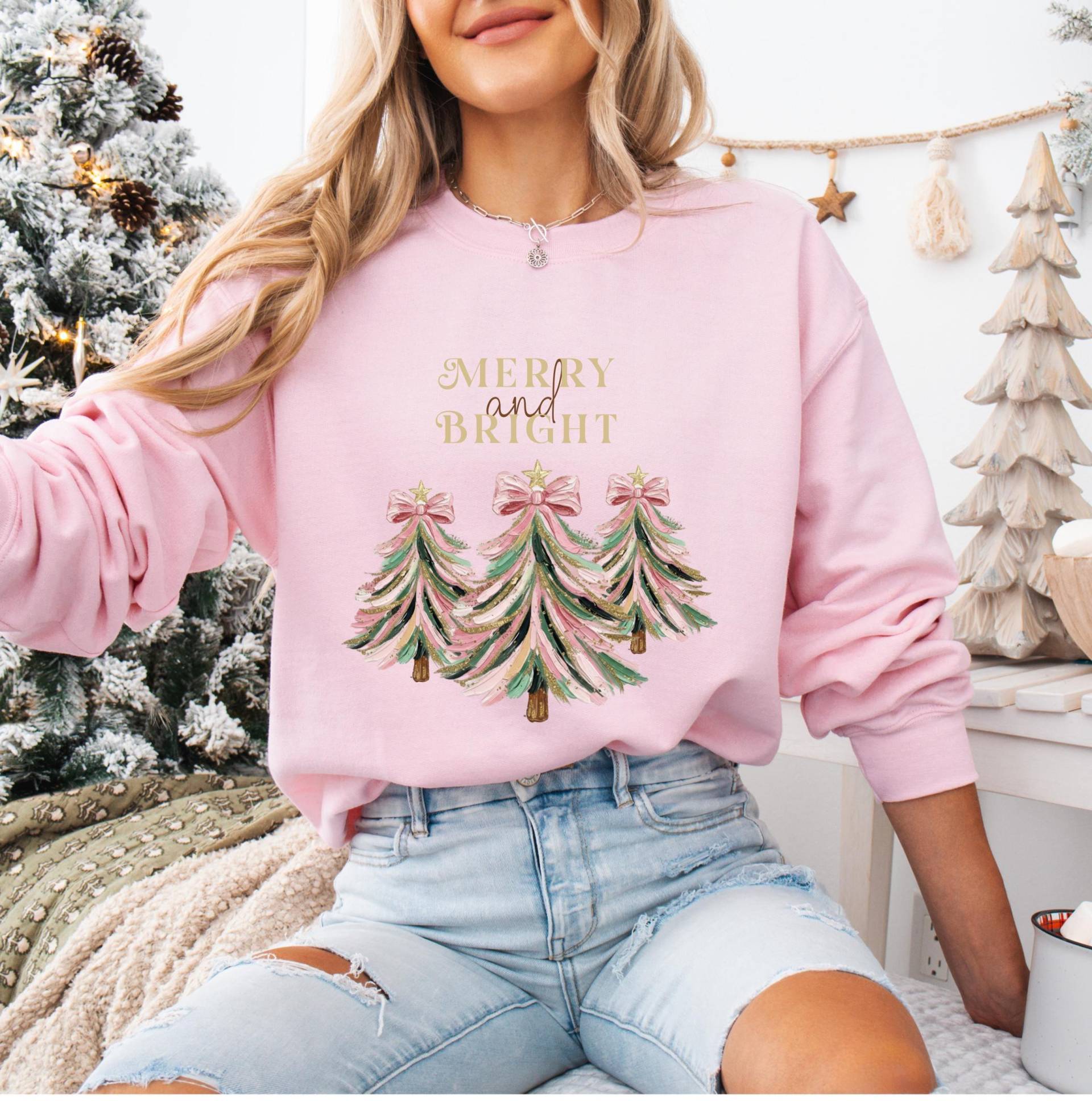 Weihnachtsbaum Sweatshirt, Frohe Weihnachten Rosa Baum, Weihnachtspullover, Rundhalsausschnitt, Winter Winterbaum von MilaMeCreations