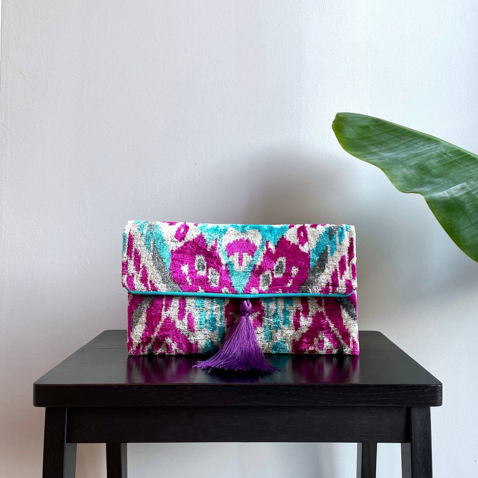 Ikat Clutch Bag Alassio von MilaMiroStudio