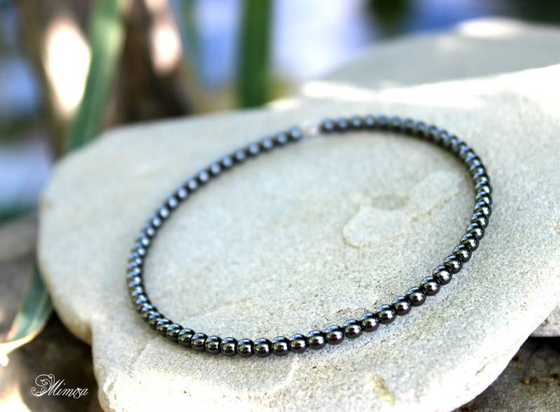 Hämatit Edelstein Armreif, Zartes Grau Armband, Frau Kristall Energie Schmuck, Chakra Heilung Balance Geschenk Für Sie von MiladyMimosa