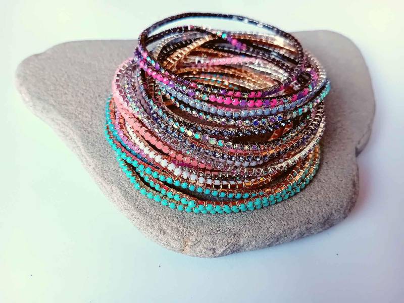 Minimalist Strass Stretch Armband Set, Zarte Kristall String Set Mit 5 Armbänder, Zierliche Stapeln Funkelnde Multicolor Armbänder von MiladyMimosa