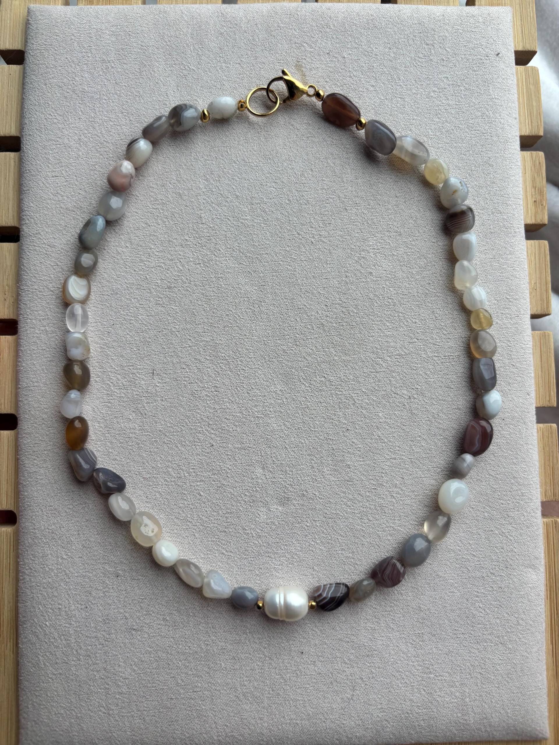 Achat Edelstein Kette 45 cm Mit Süßwasserperle - Heilstein Halskette, Geschenk Für Frauen, Boho Schmuck, Handgemacht, Naturstein von Milamoonshop