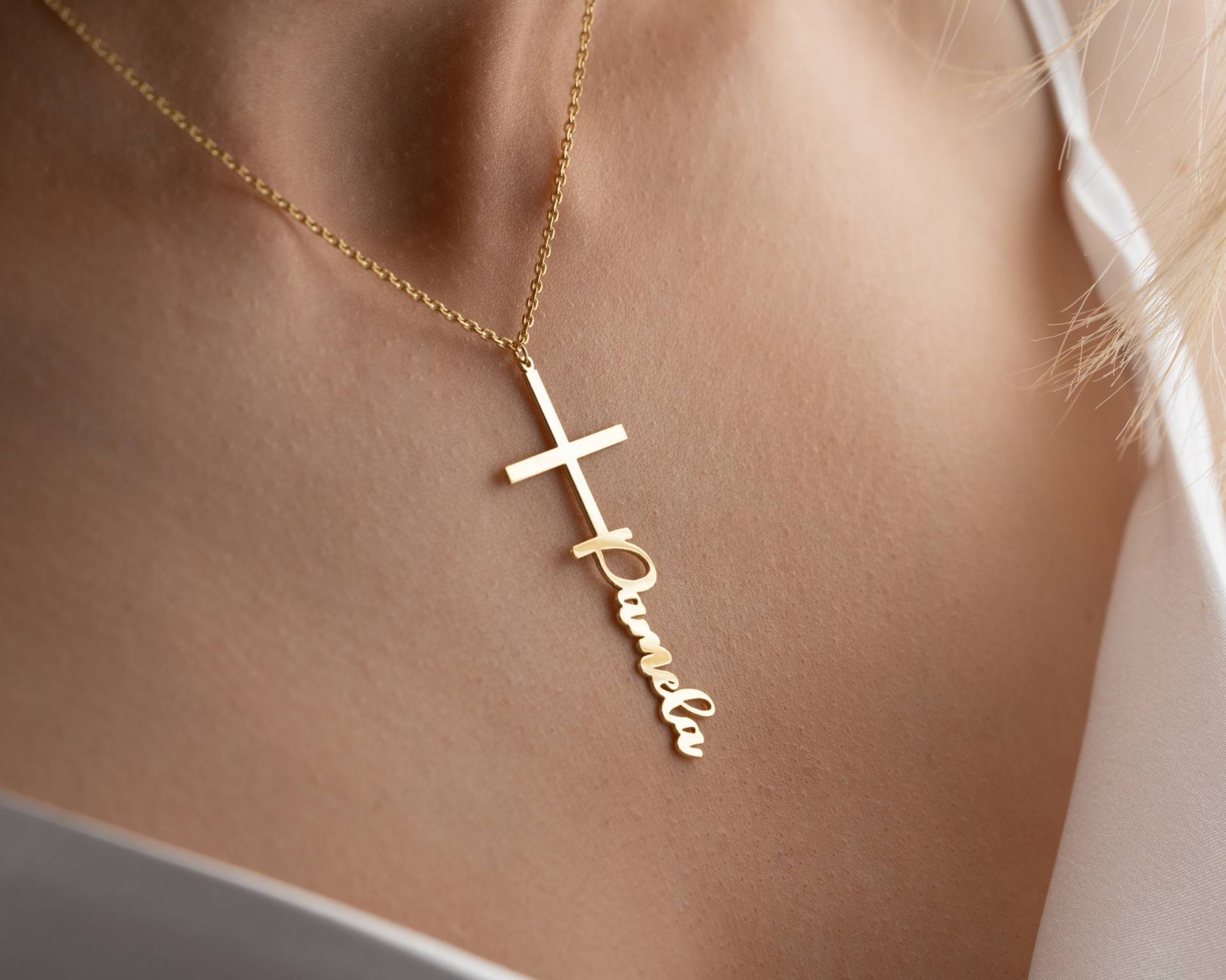 14K Gold Personalisierte Name Kreuz Halskette, Benutzerdefinierte Religiöser Schmuck von MilanoByAdelina